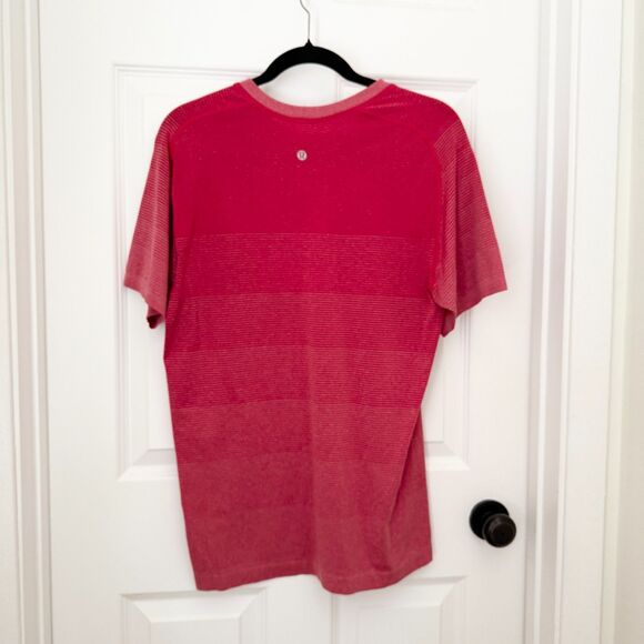 Men Lululemon Metal Vent Short Sleeve Striped Slim Fit in Red Size Medium - Picture 1 of 7